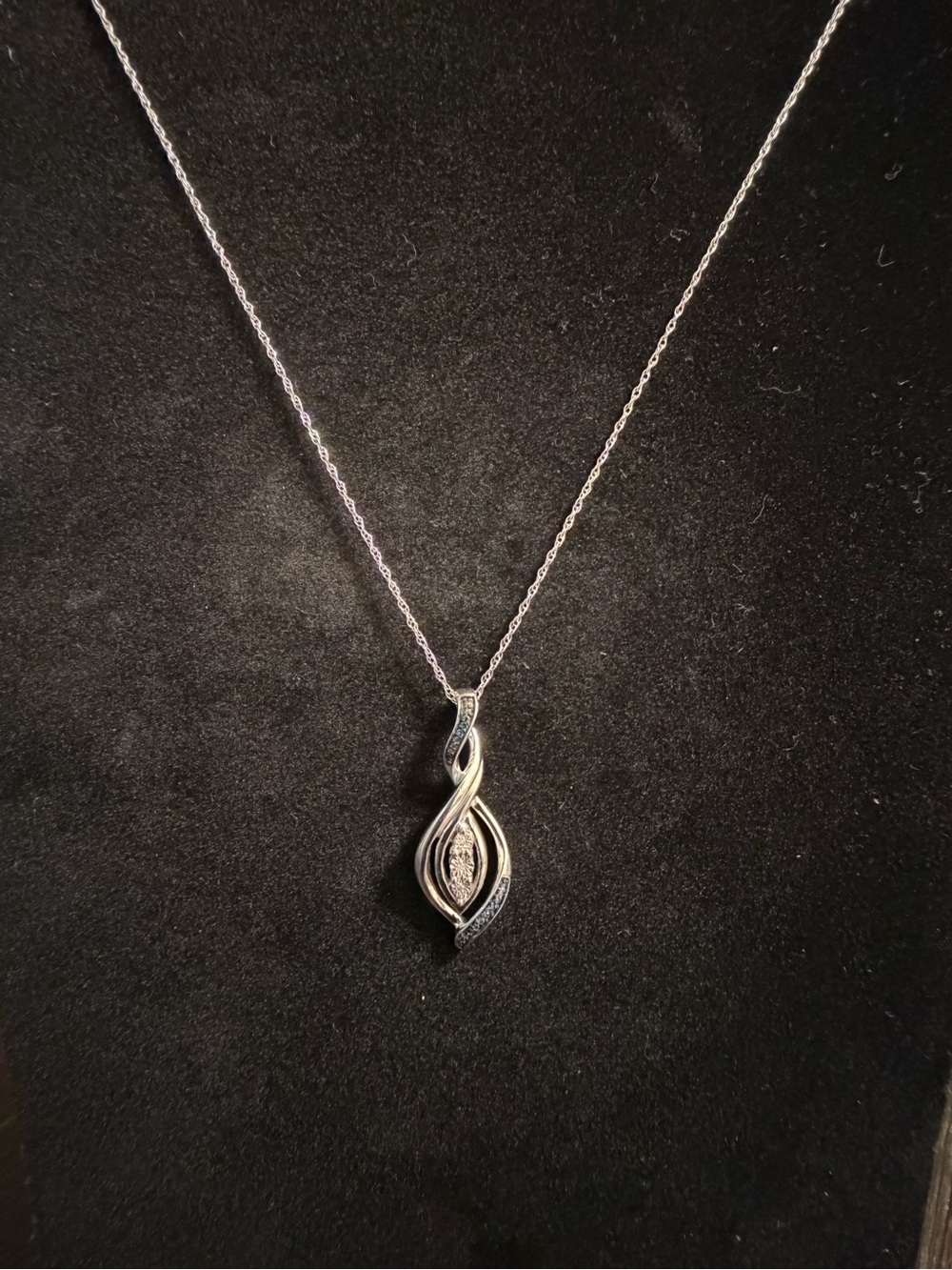 Vintage Silver Twisted Teardrop Necklace with Clear Stones